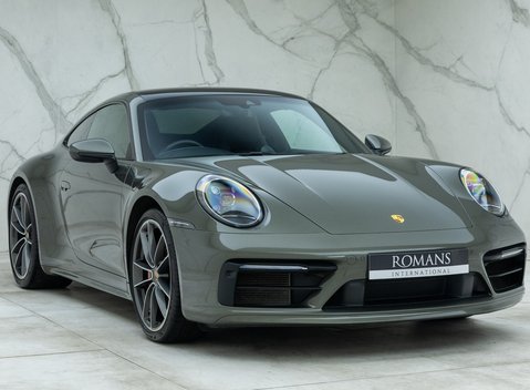Porsche 911 Carrera 4S (992) 6