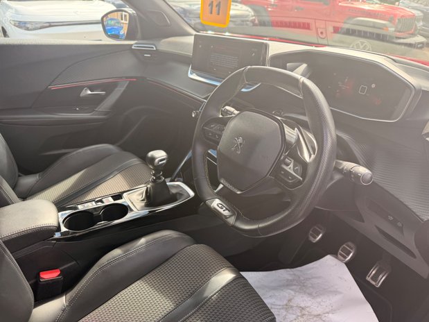 Peugeot 2008 PURETECH S/S GT LINE 17
