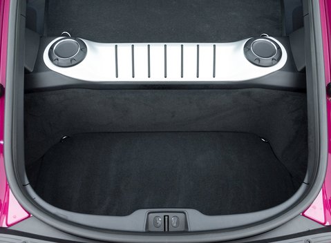 Porsche 718 Cayman GT4 26