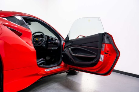 Ferrari F8 3.9 F8 Tributo Semi-Auto 2dr 27