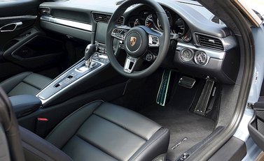 Porsche 911 (991) Turbo 15