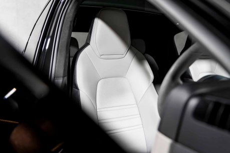 Porsche Cayenne GTS. WARRANTY. HUD. PANORAMIC ROOF. COMFORT ACCESS. BOSE. S/CHRONO. 22