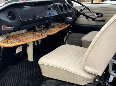 Volkswagen Transporter Dormobile Campervan 41