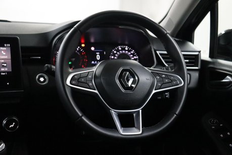 Renault Clio ICONIC TCE 46