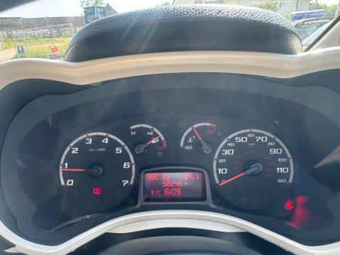 Ford Ka 1.2 Titanium Euro 5 3dr 9