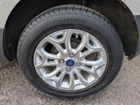 Ford Ecosport 1.5 TDCi Titanium 2WD Euro 5 5dr 29