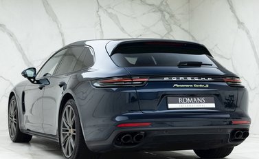 Porsche Panamera Turbo S E-Hybrid Sport Turismo 3