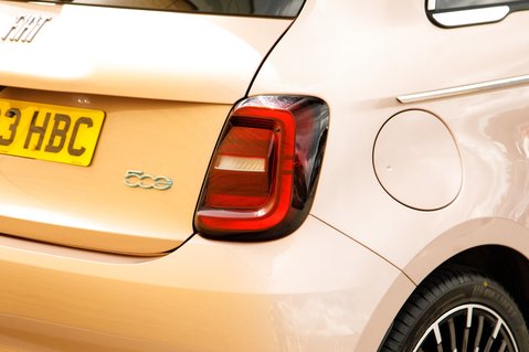 Fiat 500e LA PRIMA 11