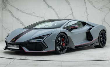 Lamborghini Revuelto 1