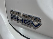 Mitsubishi Outlander PHEV DESIGN 20