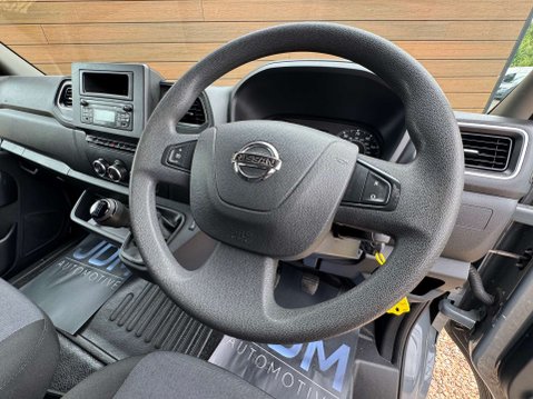 Nissan Interstar 2.3 Interstar Acenta dCi 25