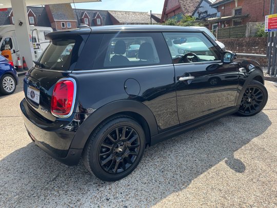 Mini Hatch 1.5 COOPER 