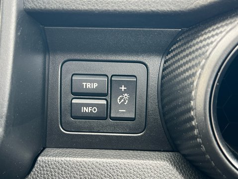 Suzuki Ignis SZ-T DUALJET MHEV 37