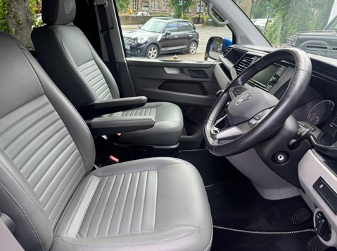 Volkswagen Transporter T28 TDI P/V HIGHLINE 15