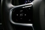 Volvo XC60 2.0 XC60 R-Design B5 MHEV AWD Auto 4WD 5dr 29