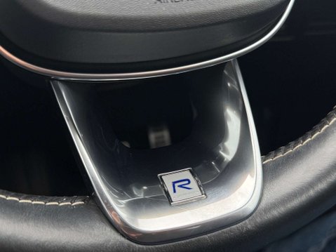 Volvo XC40 2.0 XC40 R-Design D3 Auto 5dr 25