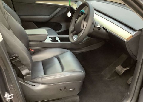 Tesla Model Y (Dual Motor) Long Range SUV 5dr Electric Auto 4WDE (384 bhp) 8