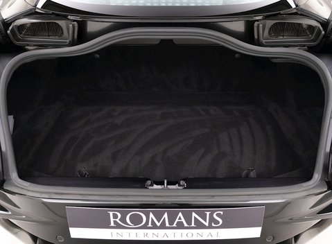 Aston Martin DB11 V8 24