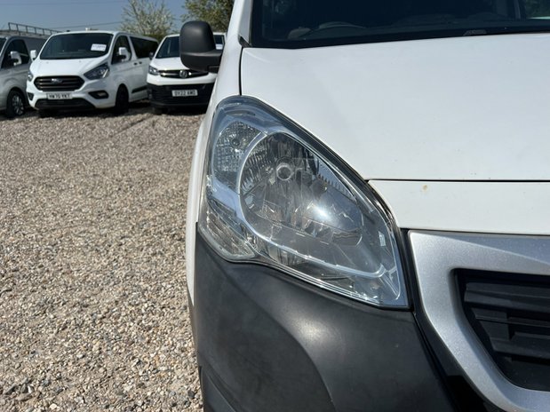 Peugeot Partner SWB L1H1 (SOLD) Low Roof Professional Air Con EURO 6 NO V 22