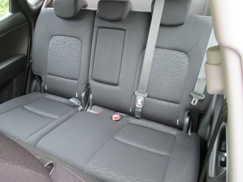 Hyundai ix20 1.4 Blue Drive SE Nav Euro 6 (s/s) 5dr 27