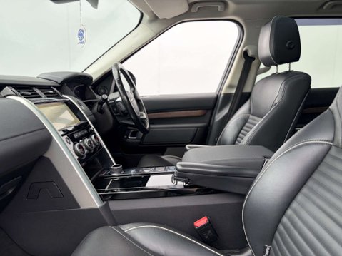 Land Rover Discovery 3.0 Discovery HSE SDV6 Auto 4WD 5dr 82