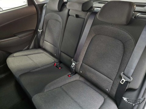 Hyundai KONA 39kWh SE Auto 5dr (10.5kW Charger) 27