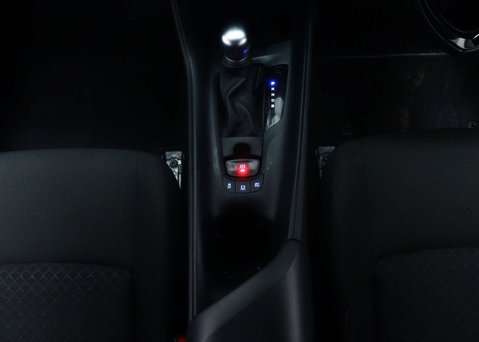 Toyota C-HR 1.8 C-HR Icon HEV CVT 5dr 19