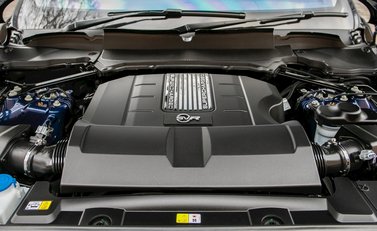 Land Rover Range Rover Sport 5.0 SVR 33
