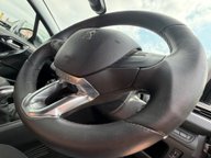 Peugeot 208 PURETECH S/S SIGNATURE 18