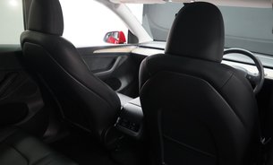 Tesla Model Y LONG RANGE AWD Red Multi Coat Comfort Suspension GROK AI One Owner VAT Q 16