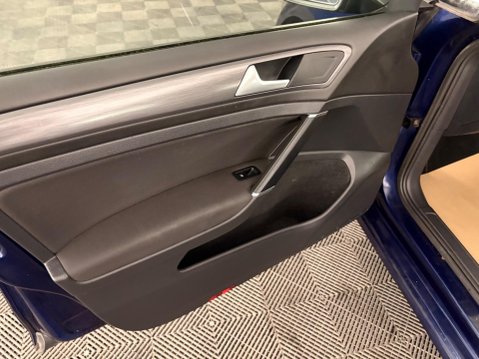 Volkswagen Golf 1.4 TSI SE Nav Euro 6 (s/s) 5dr 38