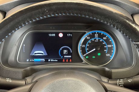 Nissan LEAF 40kWh Tekna Hatchback 5dr Electric Auto (150 ps) 7