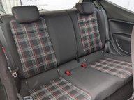 Volkswagen Up TSI up! GTI 15