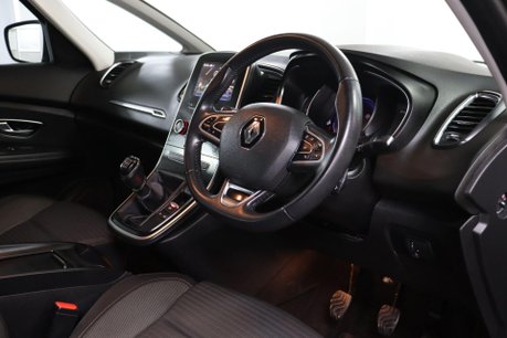 Renault Grand Scenic ICONIC TCE 30