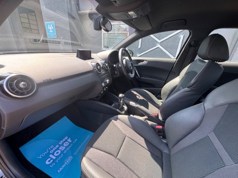 Audi A1 SPORTBACK TFSI S LINE 43