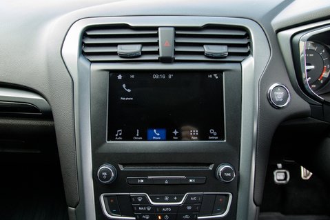 Ford Mondeo ST-LINE TDCI 25