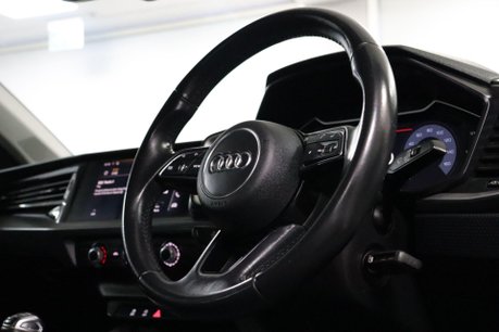 Audi A1 SPORTBACK TFSI SPORT 12