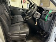 Vauxhall Vivaro 1.6 Vivaro 2700 Sportive CDTi 19