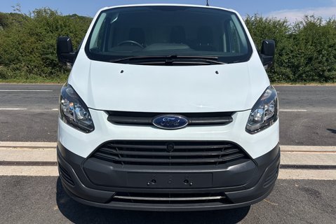 Ford Transit Custom 310 L1 105 ps Base Panel Van - Air Con 11