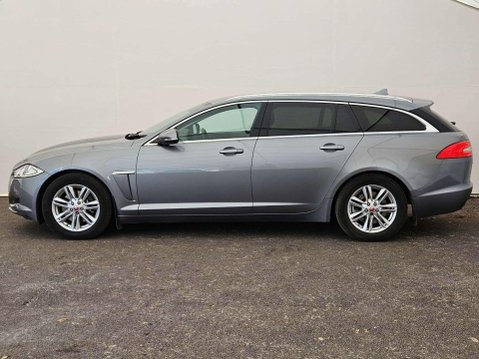 Jaguar XF 2.2d Luxury Sportbrake Auto Euro 5 (s/s) 5dr 10