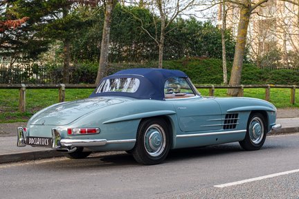 Mercedes-Benz SL Class 300SL Roadster 8