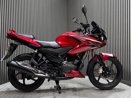 Honda CBF125 CBF125 2013 ONLY 16K 1 FORMER OWNER MOT WARRANTY 125CC