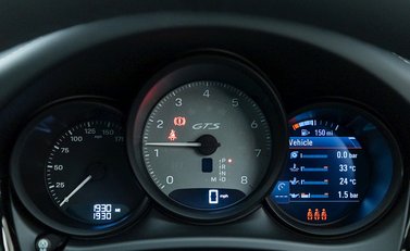 Porsche Macan GTS 17