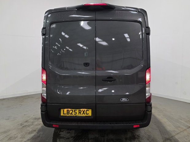 Ford Transit Transit 350 L3 Diesel FWD 2.0 Eco blue 165ps H2 Limited Van [NAV} 8
