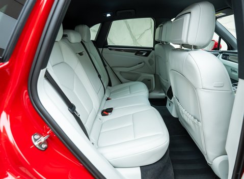 Porsche Macan GTS 18