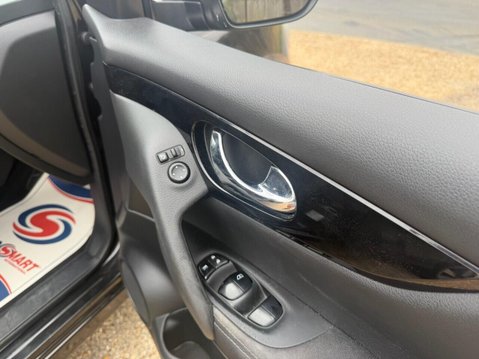 Nissan Qashqai 1.2 DIG-T N-Connecta SUV 5dr Petrol XTRON Euro 6 (s/s) (115 ps) FSH & 2X OR 13