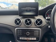 Mercedes-Benz GLA GLA 180 URBAN EDITION 9