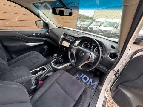 Nissan Navara 2.3 Navara N-Connecta dCi 4WD 5dr 22