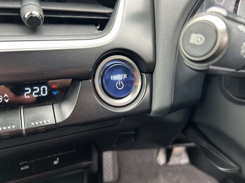 Lexus Ux 2.0 250h SUV 5dr Petrol Hybrid E-CVT Euro 6 (s/s) (184 ps) 37