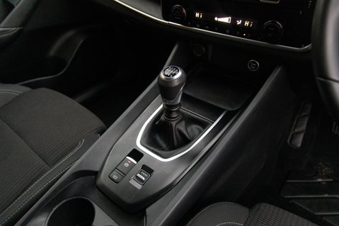 Nissan Qashqai DIG-T ACENTA PREMIUM MHEV 33